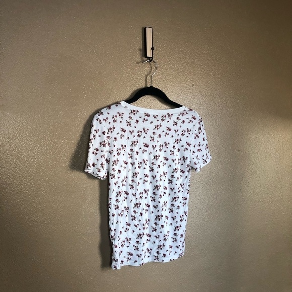 Forever 21 Floral Tee Size S - Picture 3 of 4
